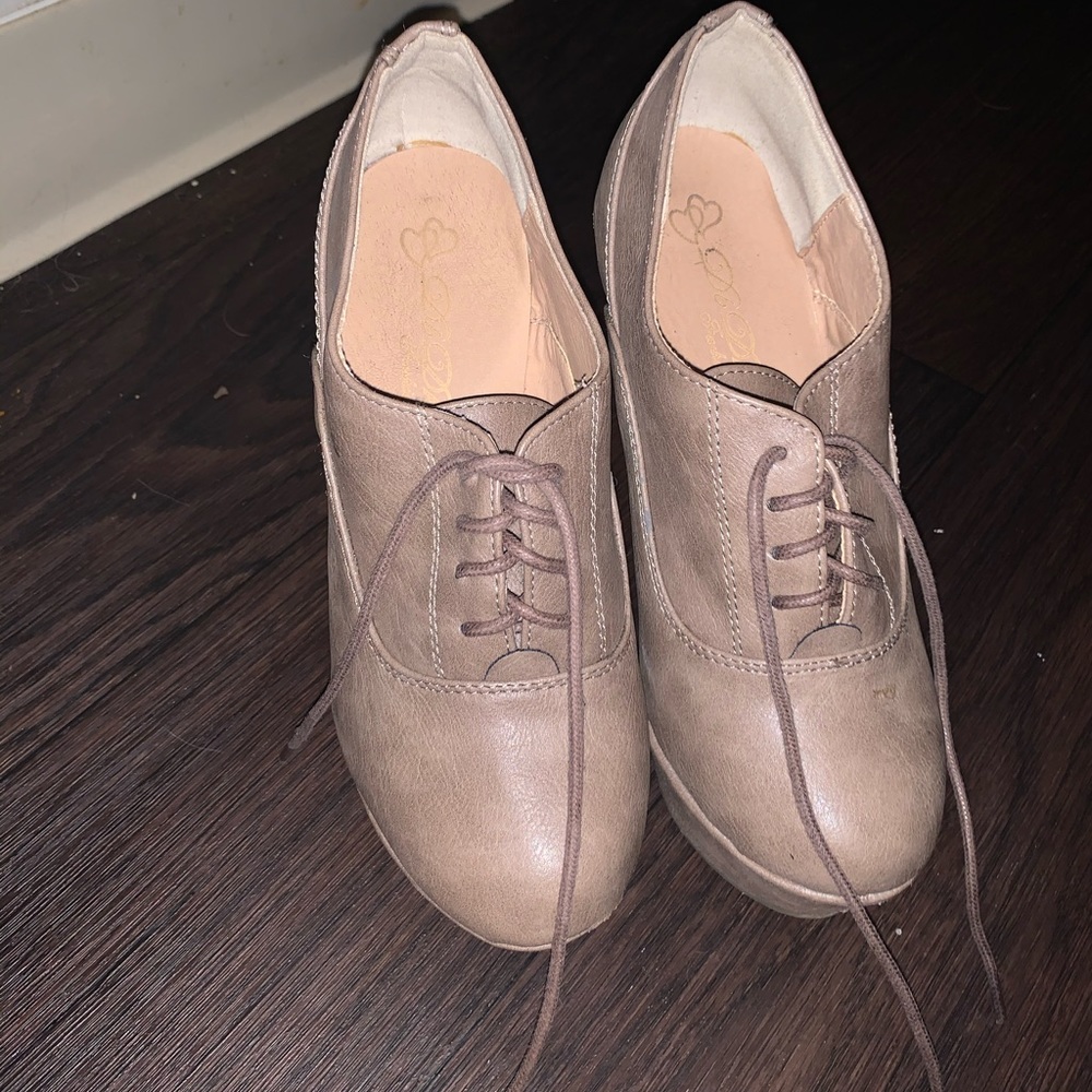 Leather wedge heels
